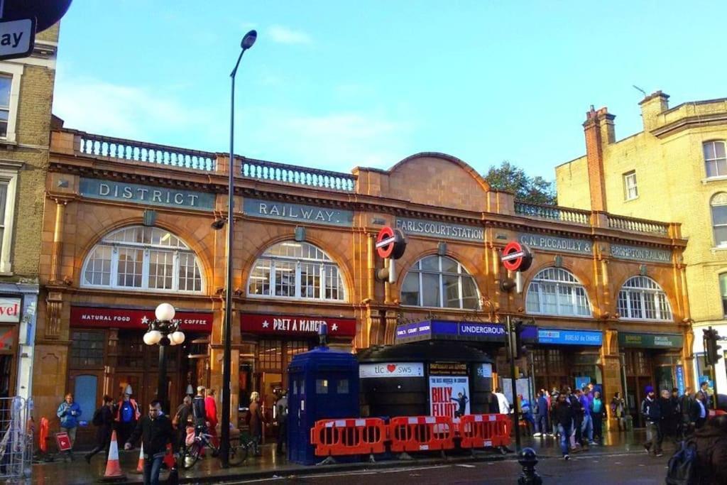 Charming Home With Private Balcony, On 1St Floor, With 2 Bathrooms, 3 Min Walk To Earl'S Court Station ロンドン エクステリア 写真